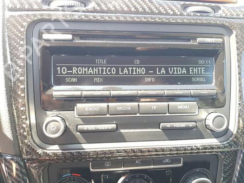 Used Radio VW GOLF VI (5K1) 1.6 TDI (105 hp) 25490422