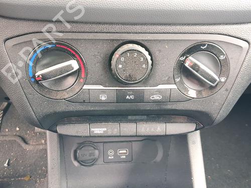 Used Climate control Climate control 38567503 38567503