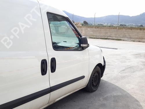 Used Right front door Right front door FIAT DOBLO Cargo (263_) 1.6 D Multijet (263WXD1B, 263WXR1B, 263WXX1B, 263ZXD1B,... (105 hp) 34628323 34628323