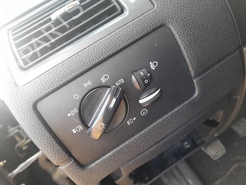 Used Headlight switch FORD MONDEO III Saloon (B4Y) 2.0 16V TDDi / TDCi (115 hp) 30887291