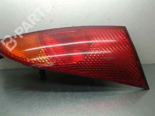 Used Right taillight FORD FOCUS I Saloon (DFW) [1999-2009]  828487