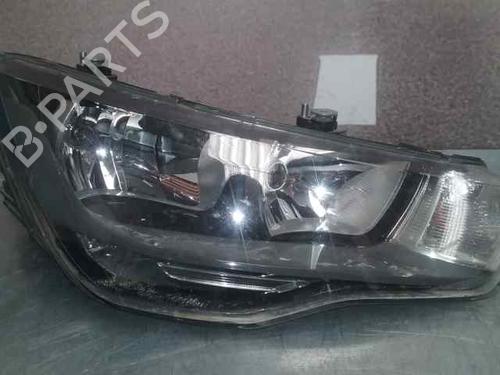 Optica direita AUDI A1 (8X1, 8XK) [2010-2018]  10279583