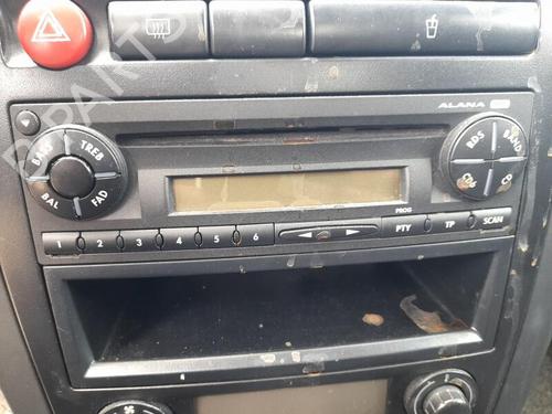 Used Radio SEAT IBIZA III (6L1) 1.9 TDI (100 hp) 26217530