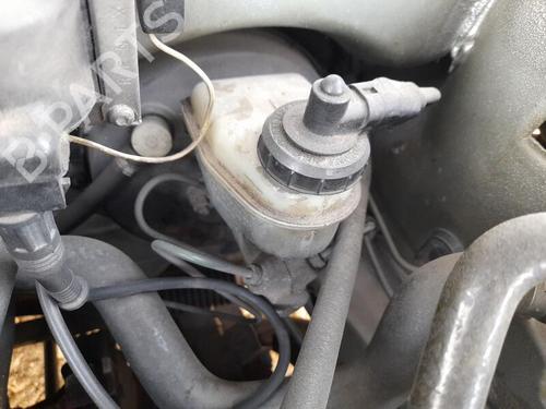 Used Brake master cylinder RENAULT 19 II Chamade (L53_) 1.4 (78 hp) 28189588