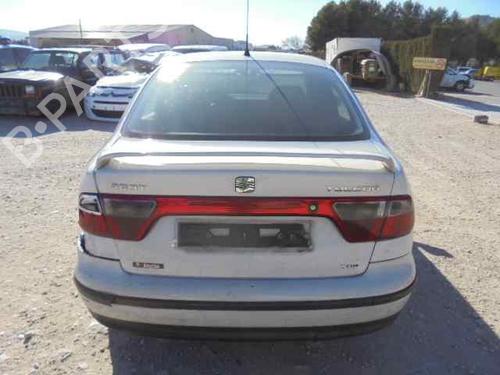Left front fog light SEAT TOLEDO II (1M2) | BP216690C30
