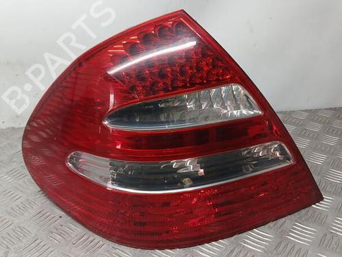 Used Left taillight MERCEDES-BENZ E-CLASS (W211) E 320 CDI (211.026) (204 hp) 30382798