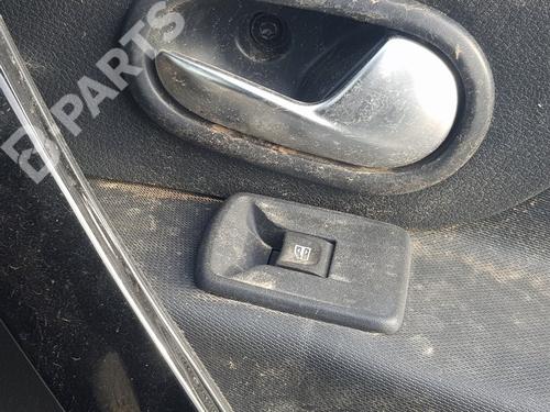 Used Right front window switch Right front window switch DACIA SANDERO II TCe 90 (B8M1, B8MA, B8AC) (90 hp) 10772517 10772517