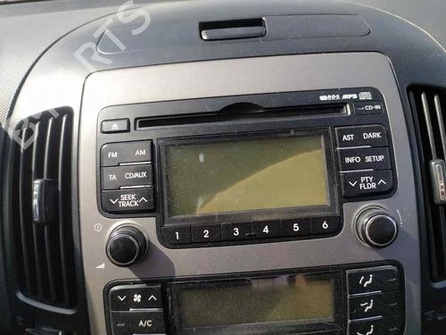 Used Radio HYUNDAI i30 Estate (FD) 1.6 CRDi (90 hp) 24675008
