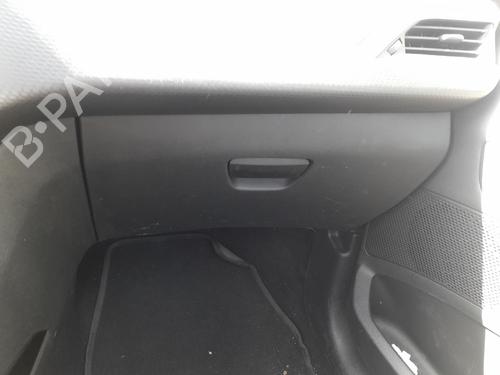 Used Glove box Glove box PEUGEOT 2008 I (CU_) 1.2 THP 110 / PureTech 110 (110 hp) 36165486 36165486