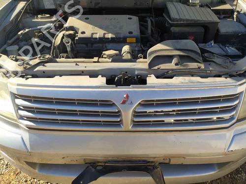 Grille MITSUBISHI SPACE WAGON (N9_W, N8_W)  MR638785