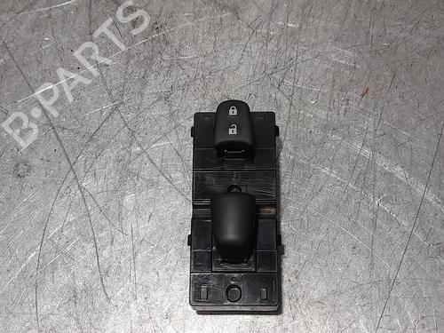 Used Right front window switch NISSAN MICRA V (K14) 1.0 (71 hp) 11850883