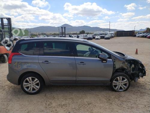 Left taillight PEUGEOT 5008 (0U_, 0E_) 2.0 HDi 150 / BlueHDi 150 | BP24618101C34