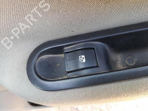 Used Right rear window switch RENAULT SCÉNIC II (JM0/1_) 1.4 (JM0B, JM0H, JM1A) (98 hp) 29725392