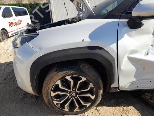 Used Left front fenders TOYOTA YARIS CROSS (MXP_) 1.5 Hybrid (MXPJ10) (92 hp) 30000584