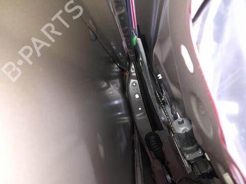 Elevador vidro trás esquerdo TOYOTA YARIS (_P13_) 1.0 (KSP130) (72 hp) 32268830