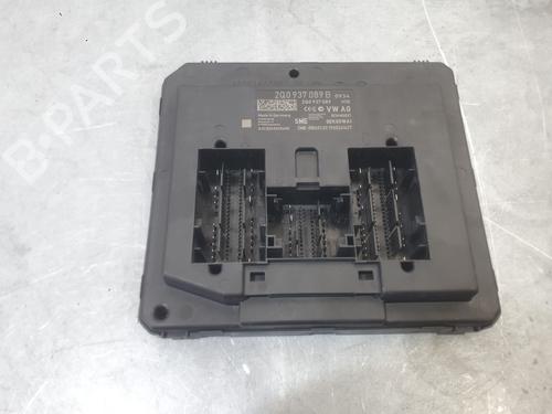Used Fuse box Fuse box 37273502 37273502