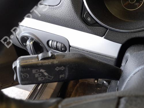 Używane Przełącznik zespolony kolumny kierowniczej Przełącznik zespolony kolumny kierowniczej VW GOLF VI (5K1) 1.4 TSI (160 hp) 37274392 37274392