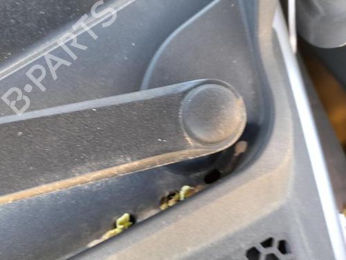 Used Front wiper motor SEAT ARONA (KJ7, KJP) 1.0 TGi (90 hp) 27680623