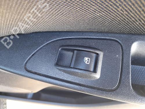 Comutador vidro trás direito FIAT BRAVO II (198_) 1.9 D Multijet (198AXC1B) (150 hp) 31190613