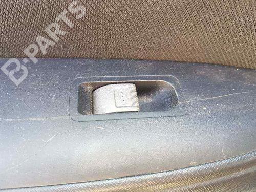 left-rear-window-switch-honda-cr-v-ii-rd_-22-ctdi-rd9-2001-2002-2003-2004-2005-2006-2007-8127125 main image