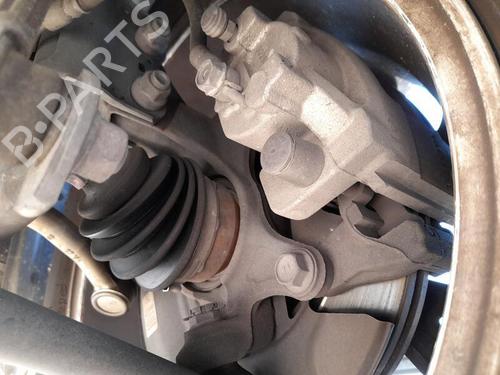 Used Left front steering knuckle TOYOTA YARIS (_P13_) 1.5 (NSP131_) (112 hp) 30001925