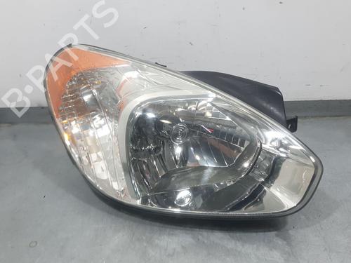 Used Right headlight Right headlight HYUNDAI ACCENT III (MC) 1.6 GLS (112 hp) 33547036 33547036