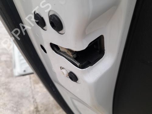 rear-left-lock-fiat-tipo-hatchback-356_-357_-2016-32184023 main image