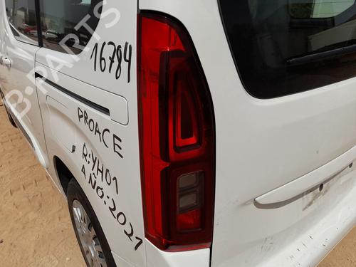 Achterlicht links TOYOTA PROACE CITY VERSO MPV 1.5 D-4D 100 (BKYMD) (102 hp) 26583562