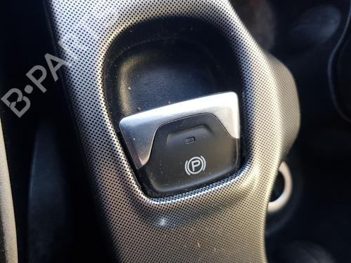 hand-brake-fiat-500x-334_-2014-33467833 main image