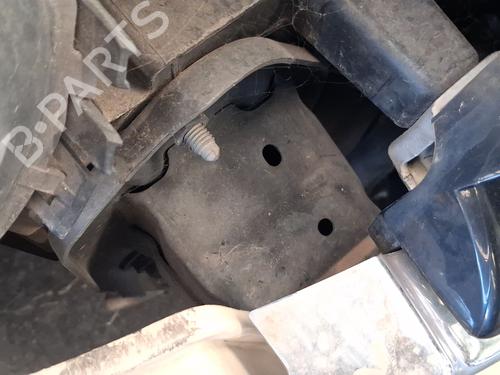 Refuerzo paragolpes delantero Refuerzo paragolpes delantero 39134666 39134666
