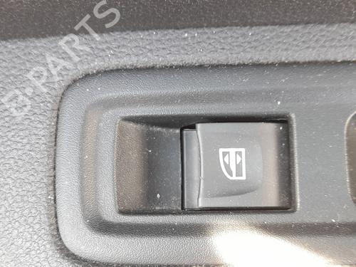 Used Right rear window switch Right rear window switch DACIA SANDERO III 1.0 TCe 90 (91 hp) 35727387 35727387