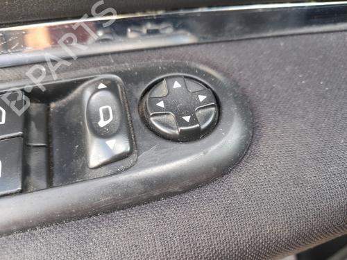 Left front window switch PEUGEOT 5008 (0U_, 0E_) 1.6 BlueHDi 120 | BP31888398I27
