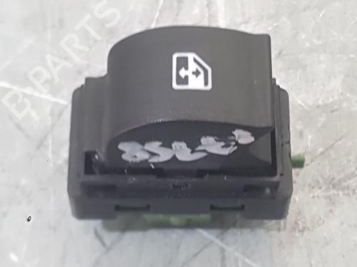 Mando elevalunas delantera derecho Mando elevalunas delantera derecho FIAT TIPO Saloon (356_, 357_) 1.4 (356SXA1B) (95 hp) 37216754 37216754