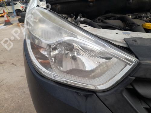 Phare droit DACIA DOKKER Box Body/MPV 1.5 dCi (FEAJ) (90 hp) 31885527