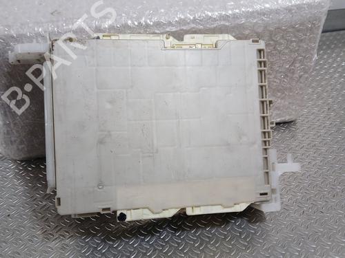 Used Fuse box Fuse box TOYOTA YARIS (_P13_) 1.3 (NSP130_, NSP130) (99 hp) 40005902 40005902
