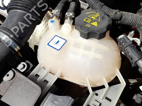 Used Expansion tank Expansion tank FIAT 500X (334_) 1.0 (334.AXN1B) (120 hp) 33467810 33467810