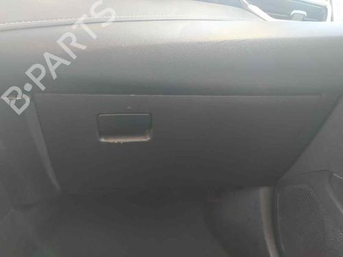 Used Glove box TOYOTA COROLLA Hatchback (_E21_, _EA1_, _EH1_) 1.8 Hybrid (ZWE211) (98 hp) 23424946