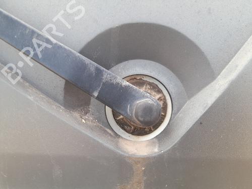 Used Rear wiper motor NISSAN TERRANO II (R20) 2.7 TD 4WD (101 hp) 30589291