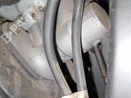 brake-master-cylinder-peugeot-5008-0u_-0e_-2009-2010-2011-2012-2013-2014-2015-2016-2017-38542081 main image