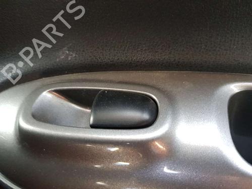 Used Right rear window switch NISSAN JUKE (F15) [2010-2019]  19398093