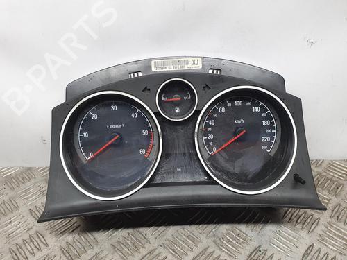 Used Instrument cluster OPEL ZAFIRA / ZAFIRA FAMILY B (A05) [2005-2019]  11703450