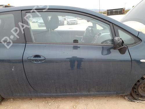 Used Right front door TOYOTA AURIS (_E15_) 1.4 D-4D (NDE150_, NDE150R) (90 hp) 29527882