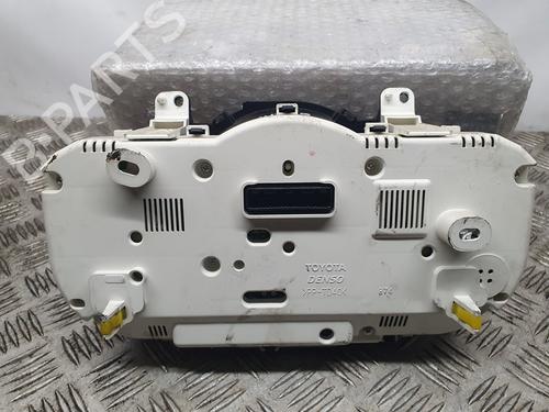 Used Instrument cluster TOYOTA RAV 4 III (_A3_) [2005-2014]  11631581