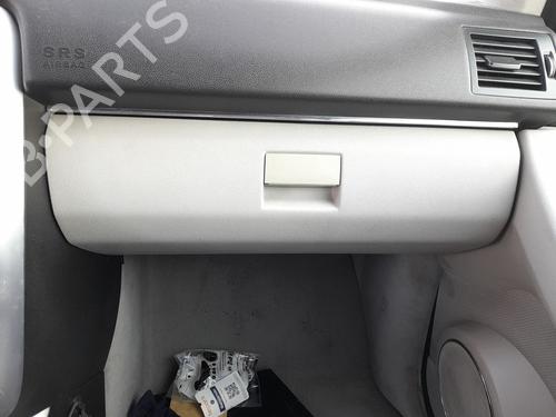 Used Glove box Glove box 37426957 37426957
