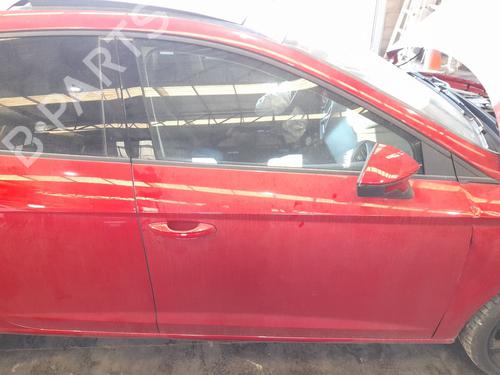 Used Right front door Right front door 37217631 37217631