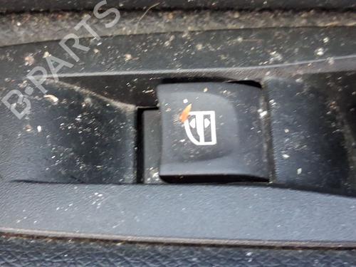 Used Right rear window switch Right rear window switch RENAULT MEGANE IV Hatchback (B9A/M/N_) 1.2 TCe 130 (B9MR) (130 hp) 39955122 39955122