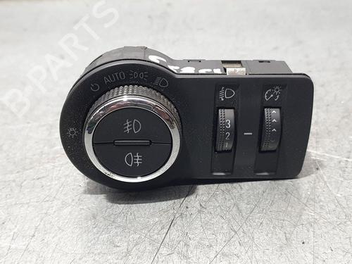 Used Headlight switch CHEVROLET CRUZE Hatchback (J305) [2010-2026]  10218482