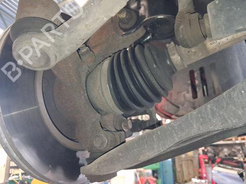 Used Left front steering knuckle Left front steering knuckle FORD FIESTA VI (CB1, CCN) 1.25 (82 hp) 40297945 40297945