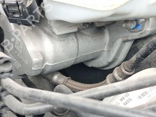 brake-master-cylinder-bmw-1-f21-2011-2012-2013-2014-2015-2016-2017-2018-2019-38517237 main image
