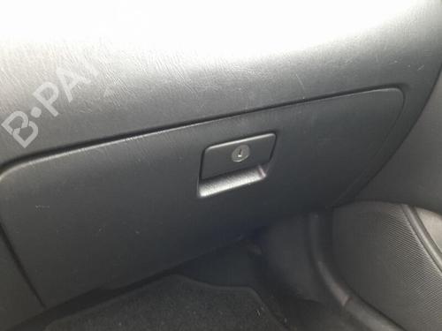 Used Glove box TOYOTA COROLLA (_E12_) 1.6 VVT-i (ZZE121_, ZZE121R) (110 hp) 29743243